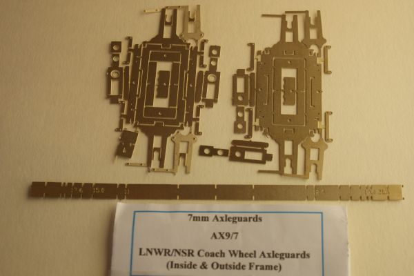 Axleguards LNWR/NSR Coach 2 axles AX9